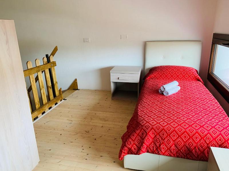 Luxar Room image