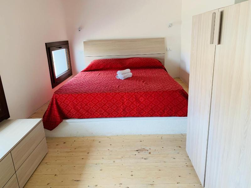Luxar Room image