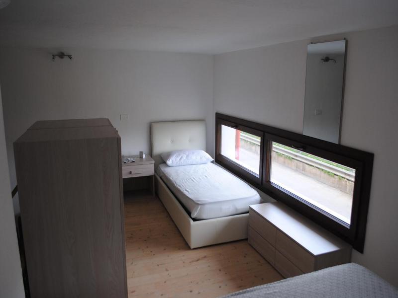 Luxar Room image