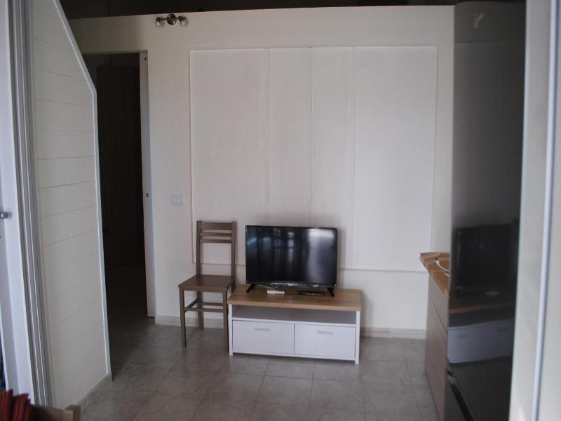 Luxar Room image