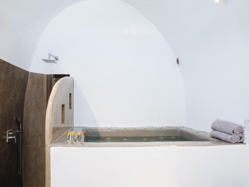 Aetheria Villas image