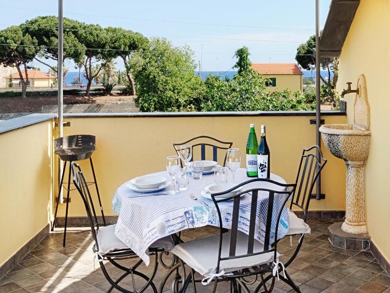 Casa Vacanze Nel Giardino Di Renzo image
