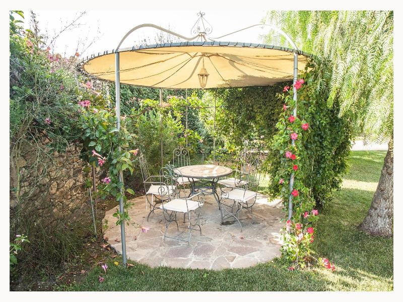 Casa Vacanze Nel Giardino Di Renzo image