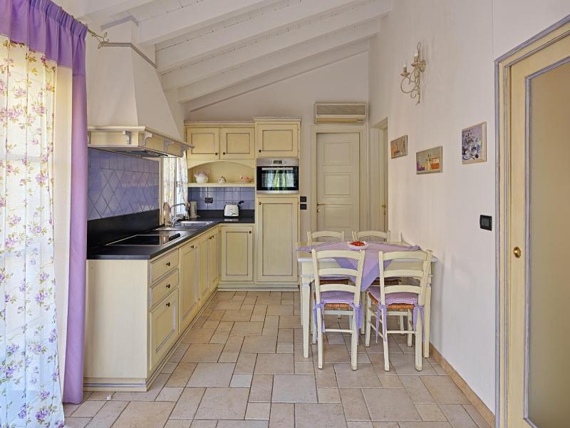 Casa Vacanze Nel Giardino Di Renzo image