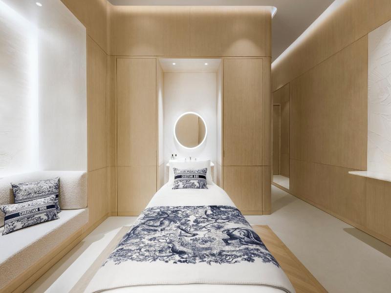 The Lana Dorchester Collection image