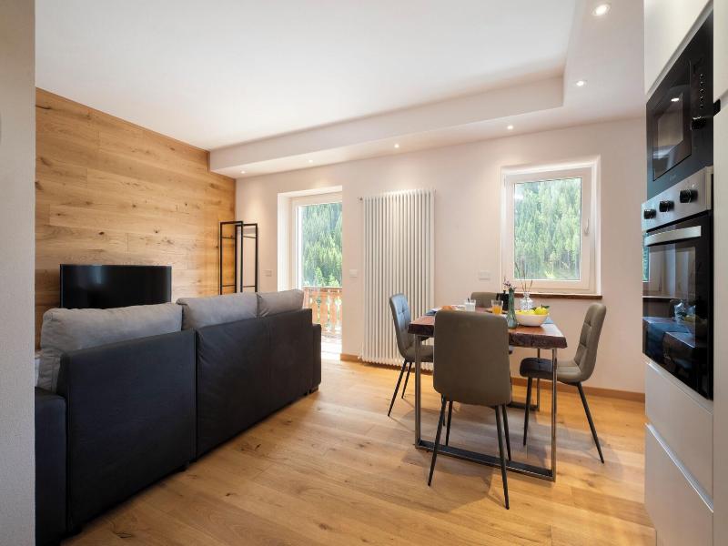 Snowlake Suite Apartment image