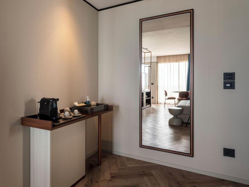 Visionair Suites image