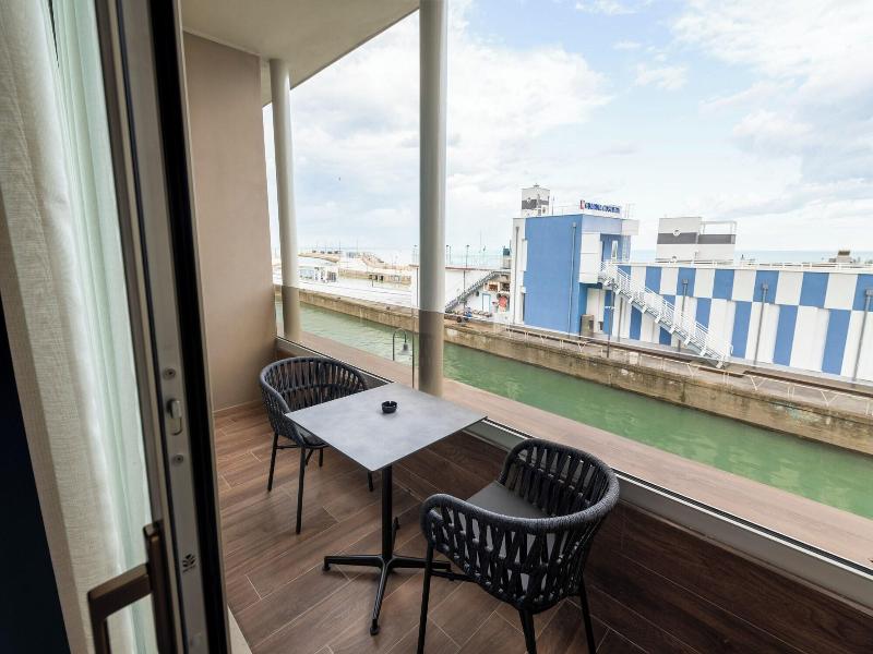 Visionair Suites image