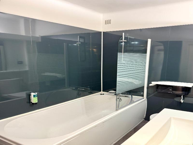 Logis Hotel Spa La Poste image