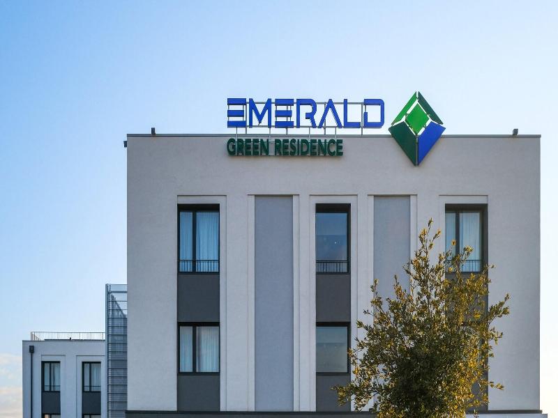 Emerald Green Residence image