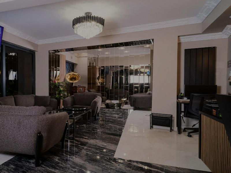 Grand Clover Hotel image