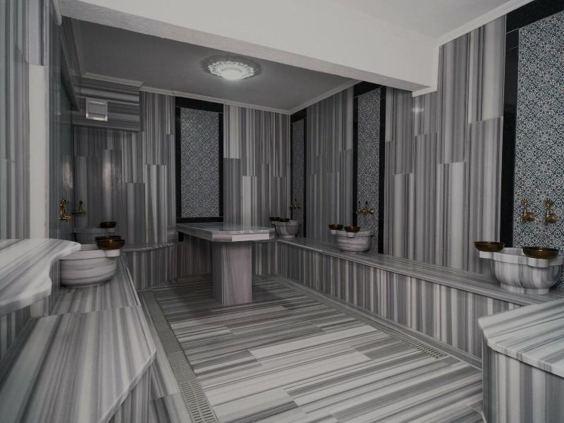 Grand Clover Hotel image
