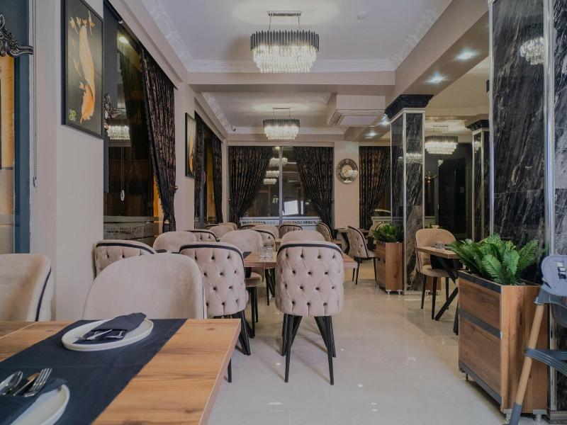 Grand Clover Hotel image