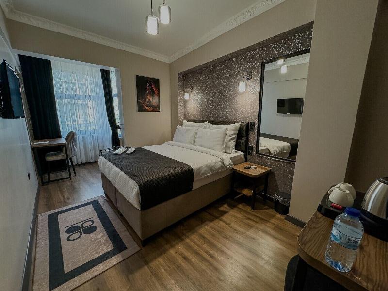 Grand Clover Hotel image