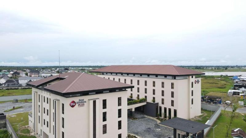 Best Western Plus At The Oxbow Lake image
