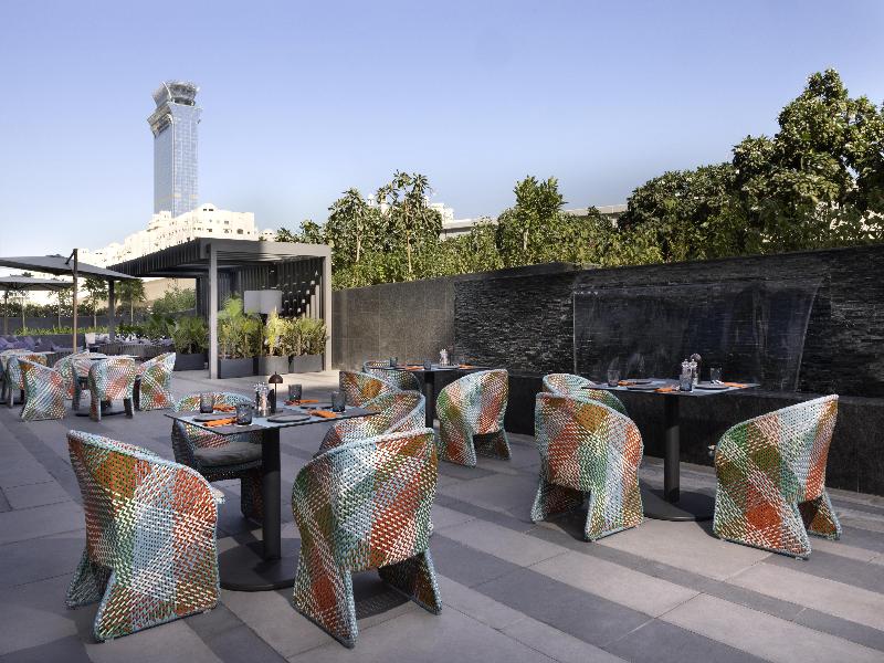 Tumbi Ht Dubai The Palm, Tapestry Collec by Hilton image