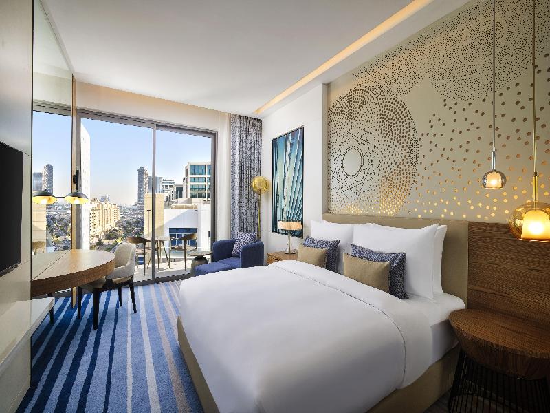 Tumbi Ht Dubai The Palm, Tapestry Collec by Hilton image