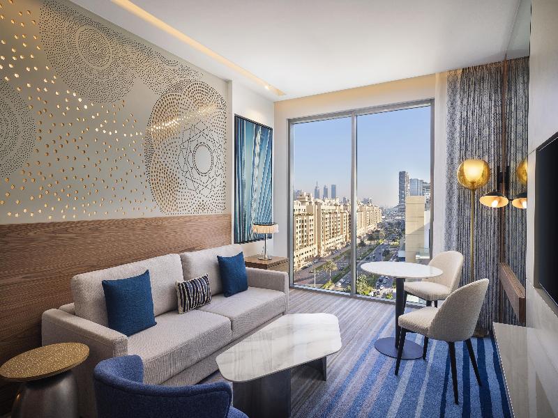 Tumbi Ht Dubai The Palm, Tapestry Collec by Hilton image