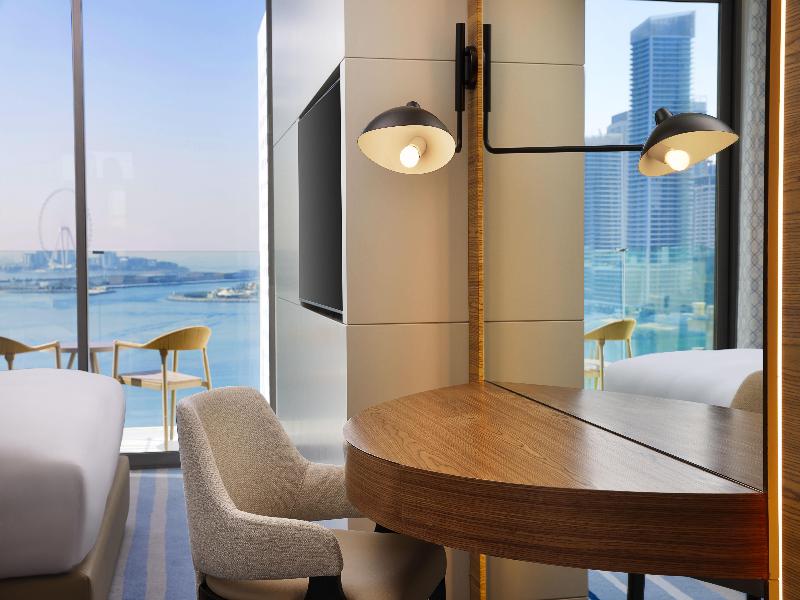 Tumbi Ht Dubai The Palm, Tapestry Collec by Hilton image
