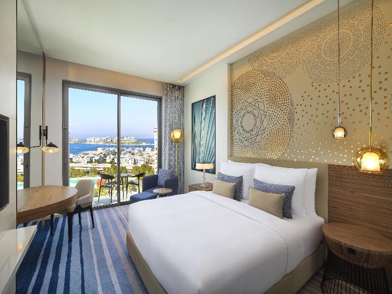Tumbi Ht Dubai The Palm, Tapestry Collec by Hilton image
