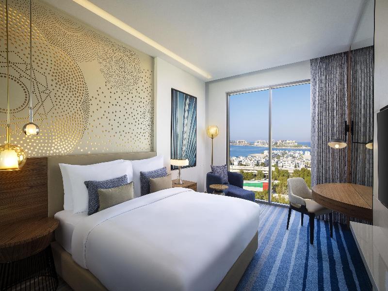 Tumbi Ht Dubai The Palm, Tapestry Collec by Hilton image