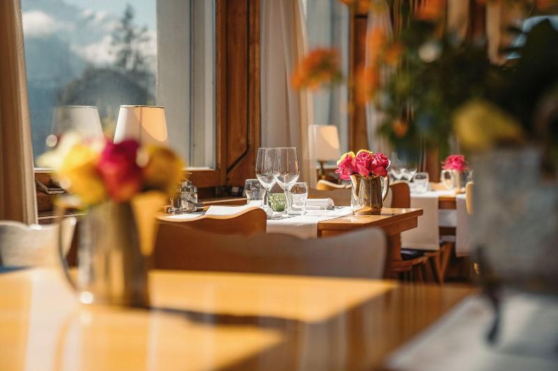 Boutique Hotel Alpina image