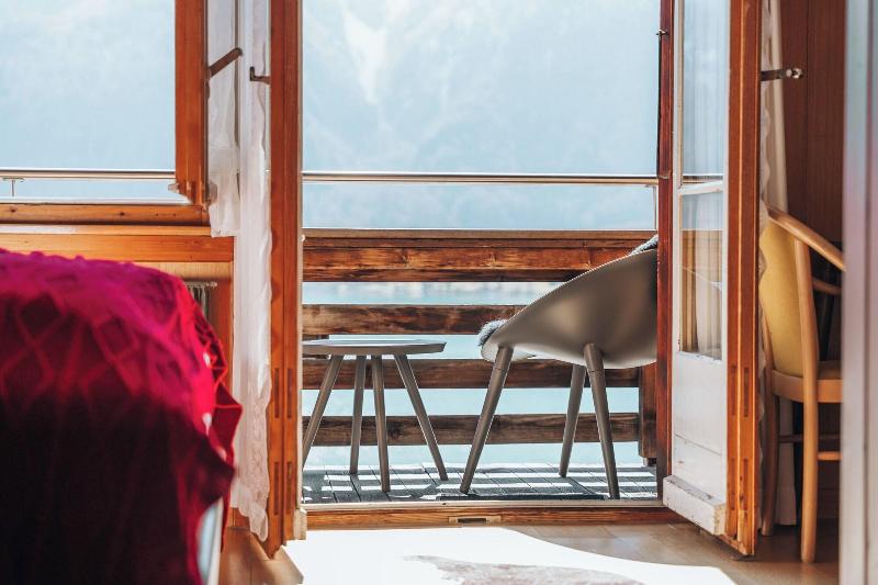 Boutique Hotel Alpina image