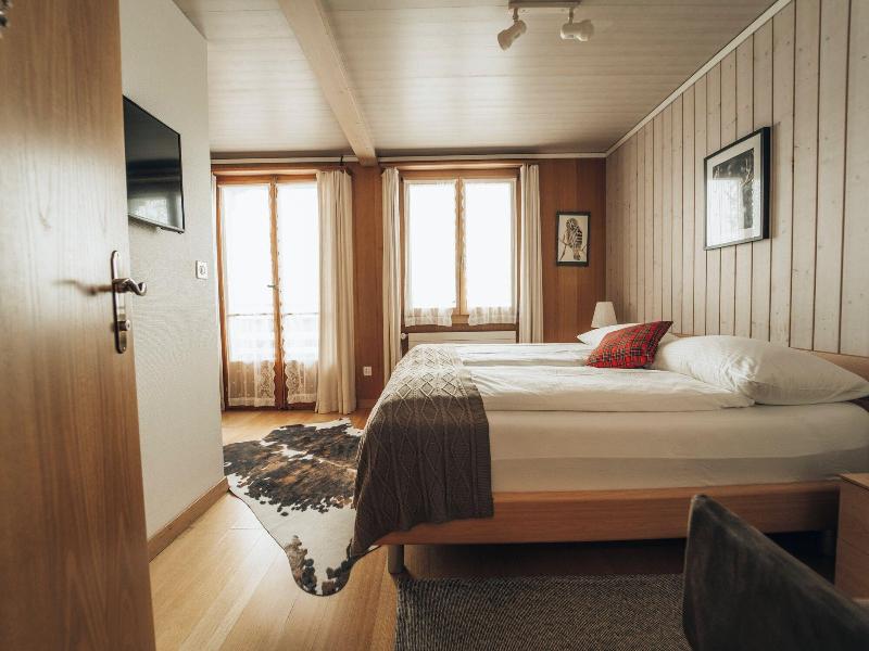 Boutique Hotel Alpina image