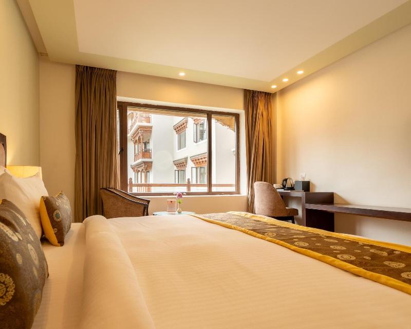 Hotel Kesaar Palace image