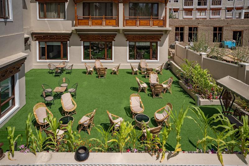 Hotel Kesaar Palace image