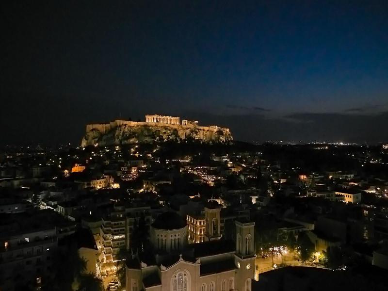 Nur Edge Aparthotel Acropolis Skyline image