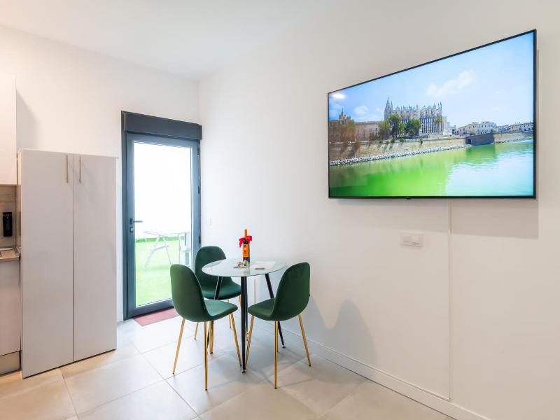 Lemon Apartment Hotels Bernabeu image
