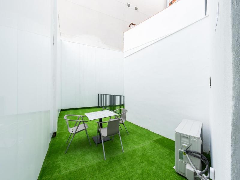 Lemon Apartment Hotels Bernabeu image