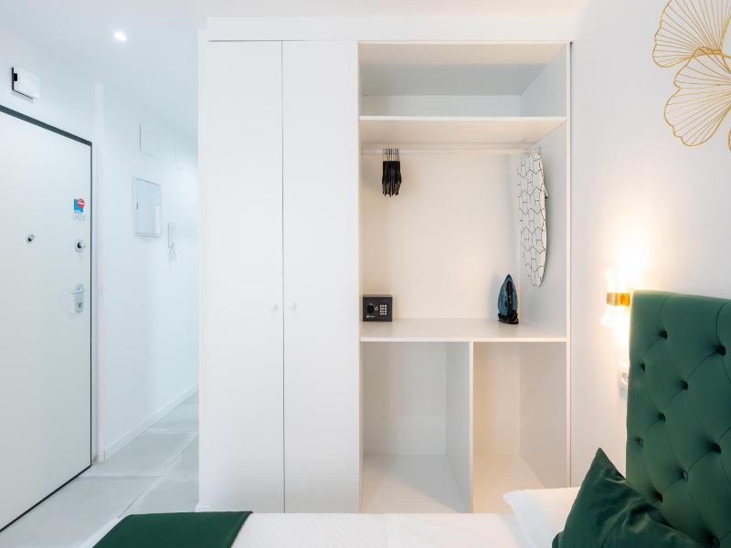 Lemon Apartment Hotels Bernabeu image