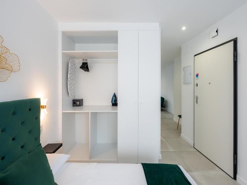 Lemon Apartment Hotels Bernabeu image