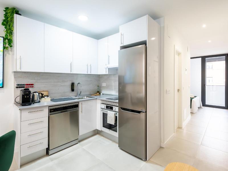 Lemon Apartment Hotels Bernabeu image