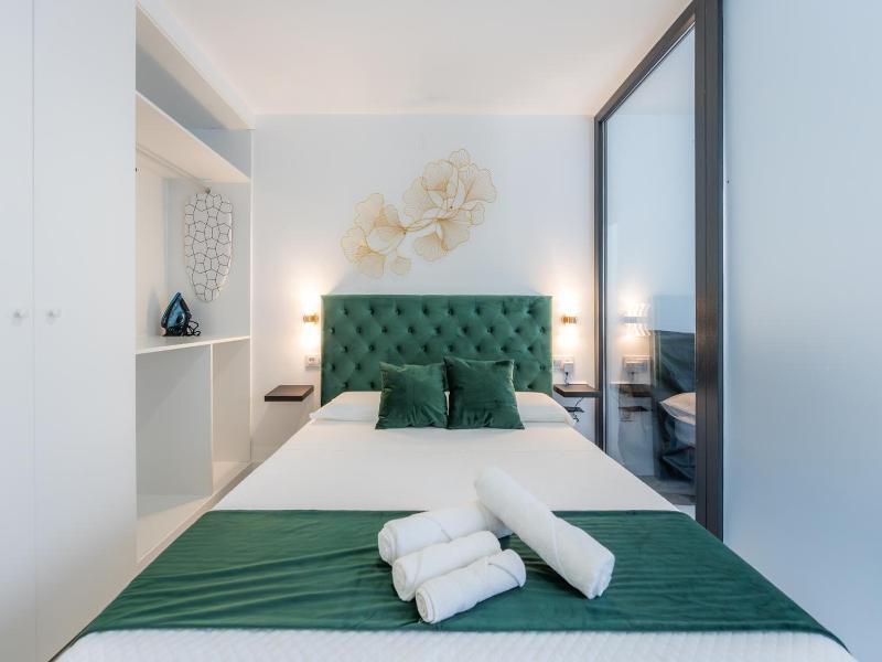 Lemon Apartment Hotels Bernabeu image