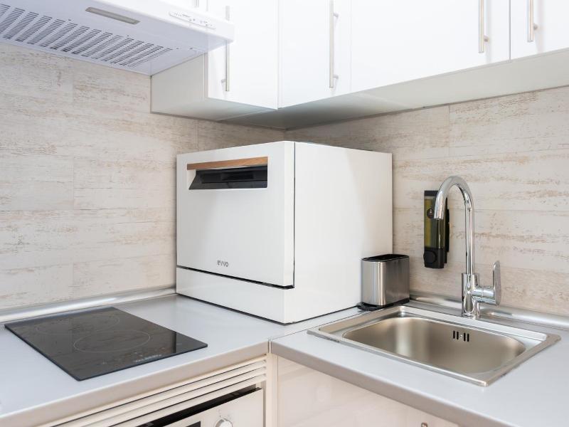 Lemon Apartment Hotels Bernabeu image
