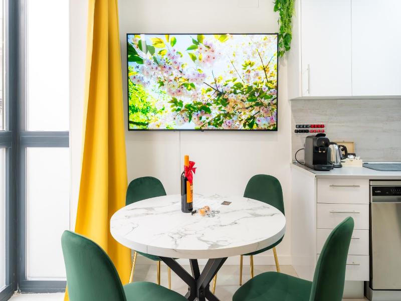 Lemon Apartment Hotels Bernabeu image