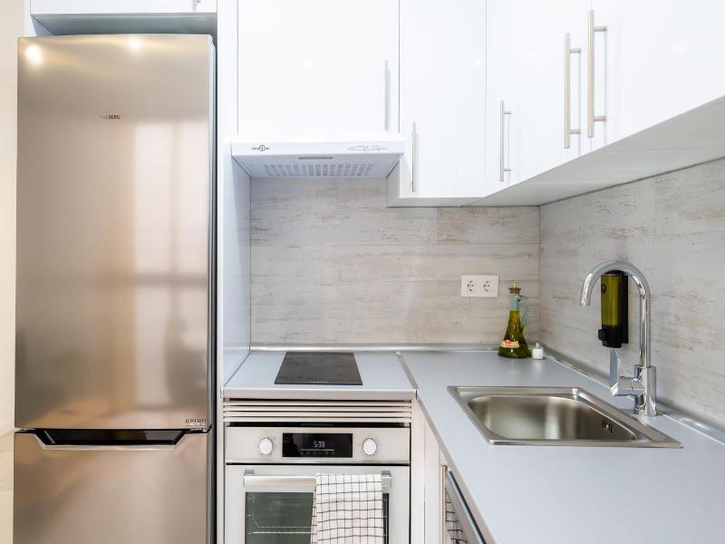 Lemon Apartment Hotels Bernabeu image