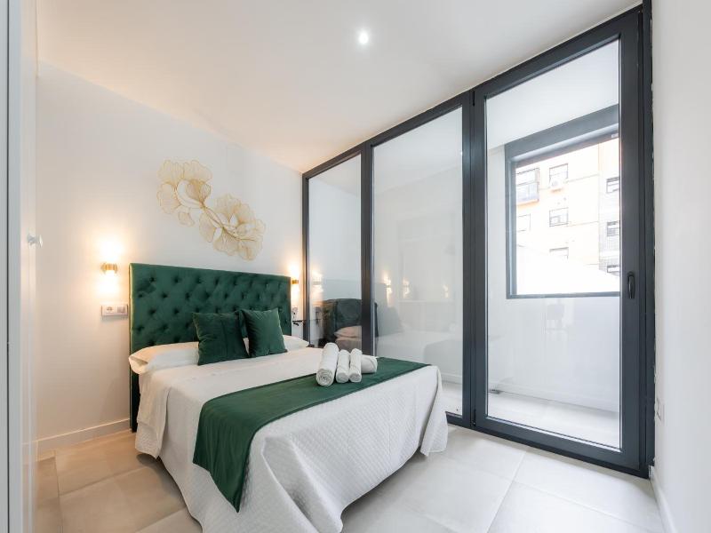 Lemon Apartment Hotels Bernabeu image