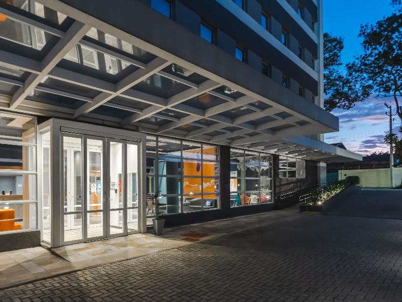 Ibis Budget Pindamonhangaba image