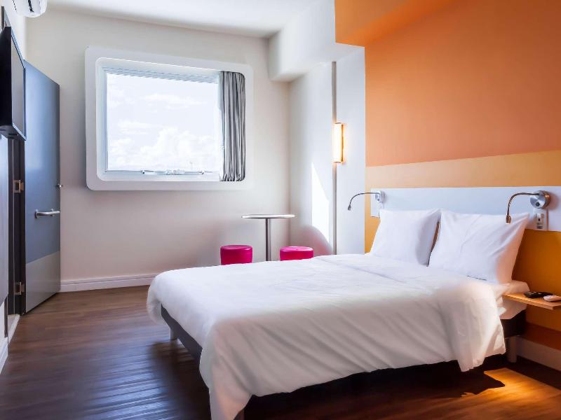 Ibis Budget Pindamonhangaba image