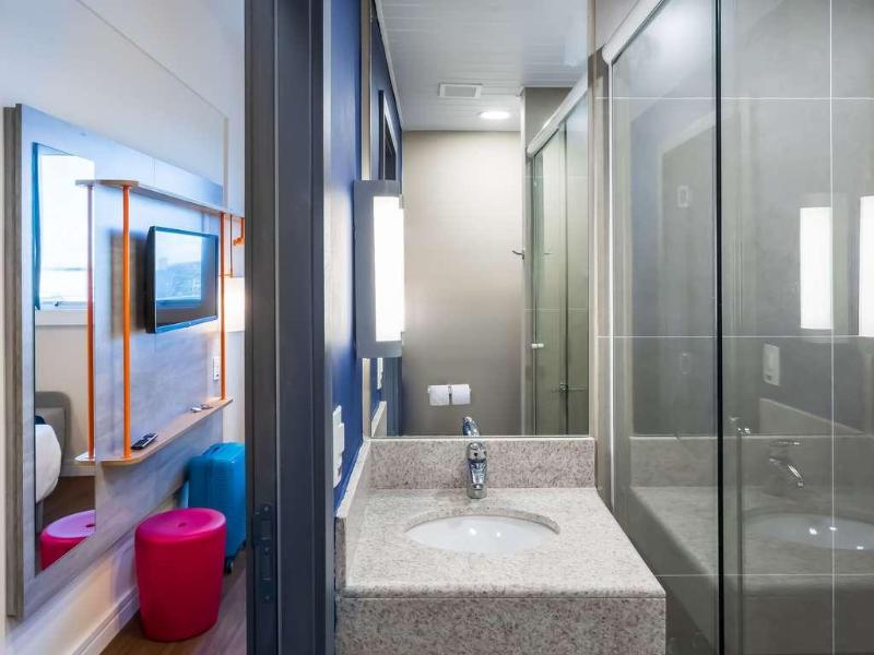 Ibis Budget Pindamonhangaba image