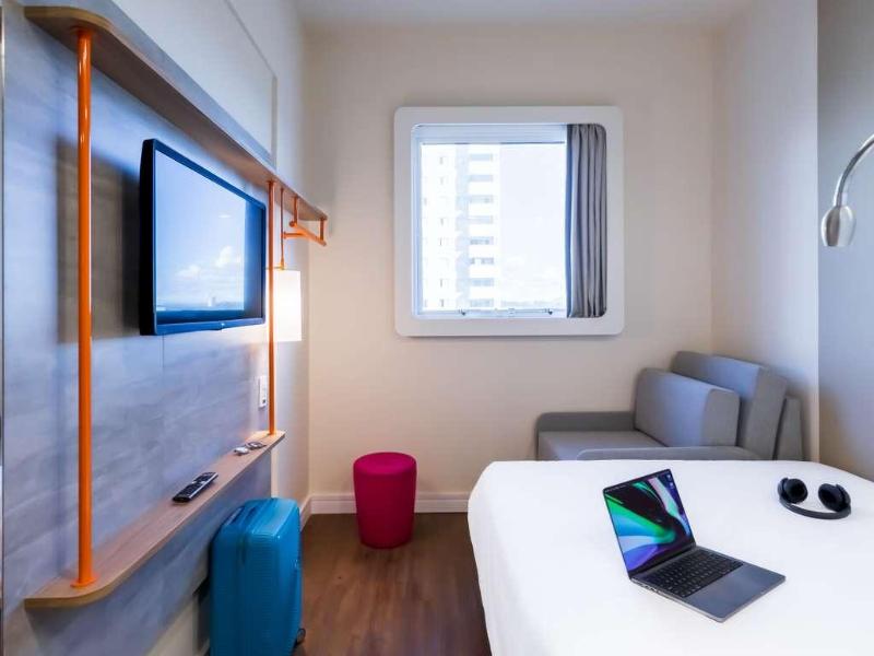 Ibis Budget Pindamonhangaba image
