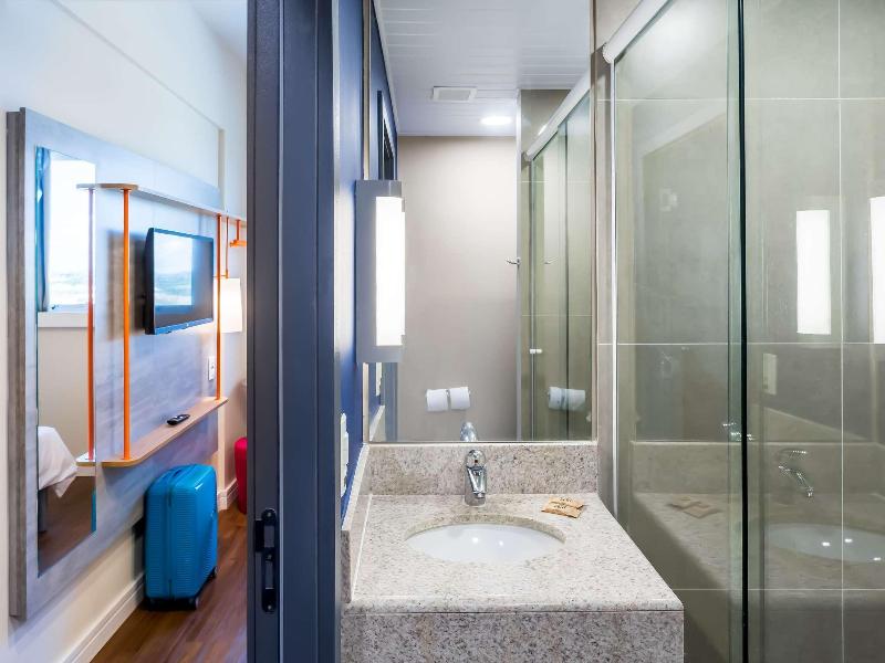 Ibis Budget Pindamonhangaba image