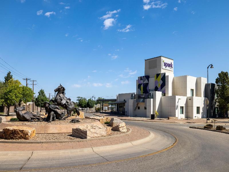 Spark By Hilton Artesia image