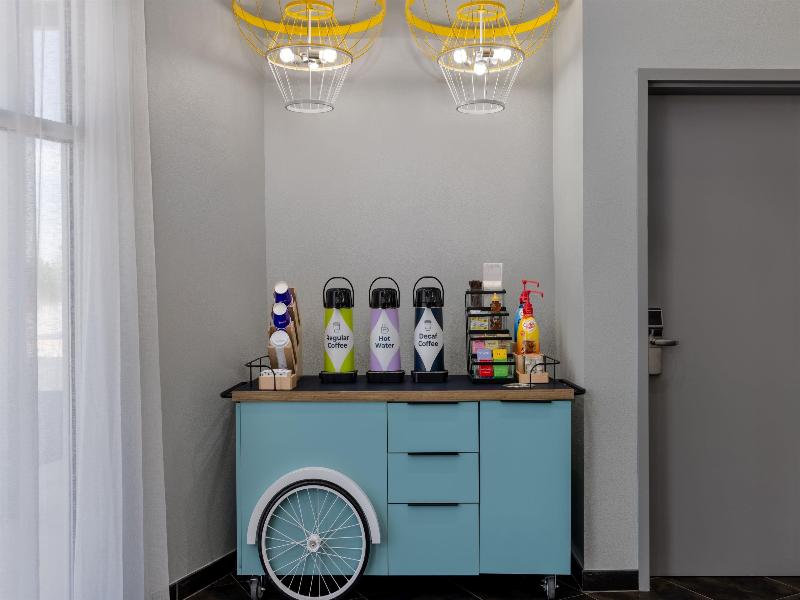 Spark By Hilton Artesia image