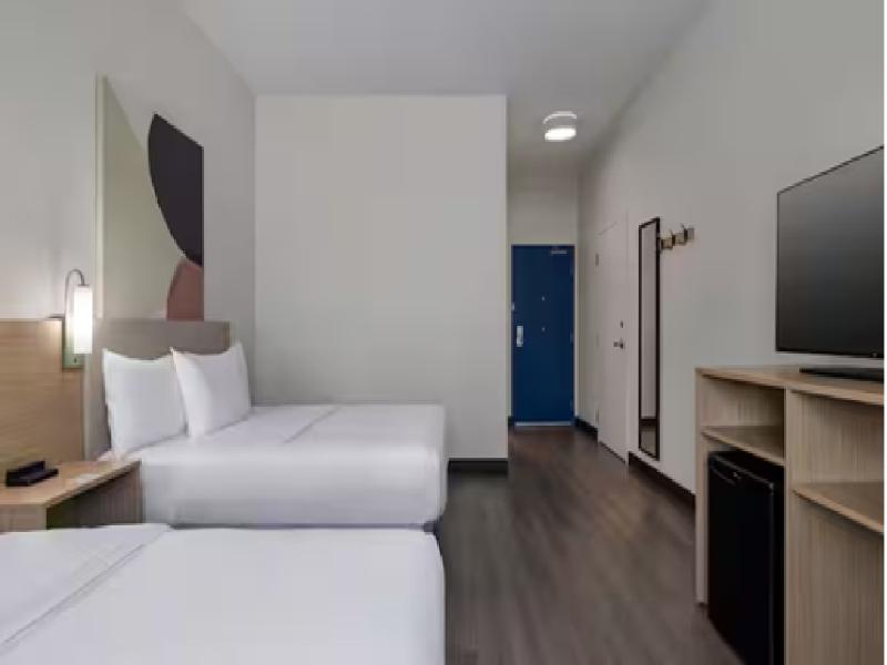 Spark By Hilton Artesia image