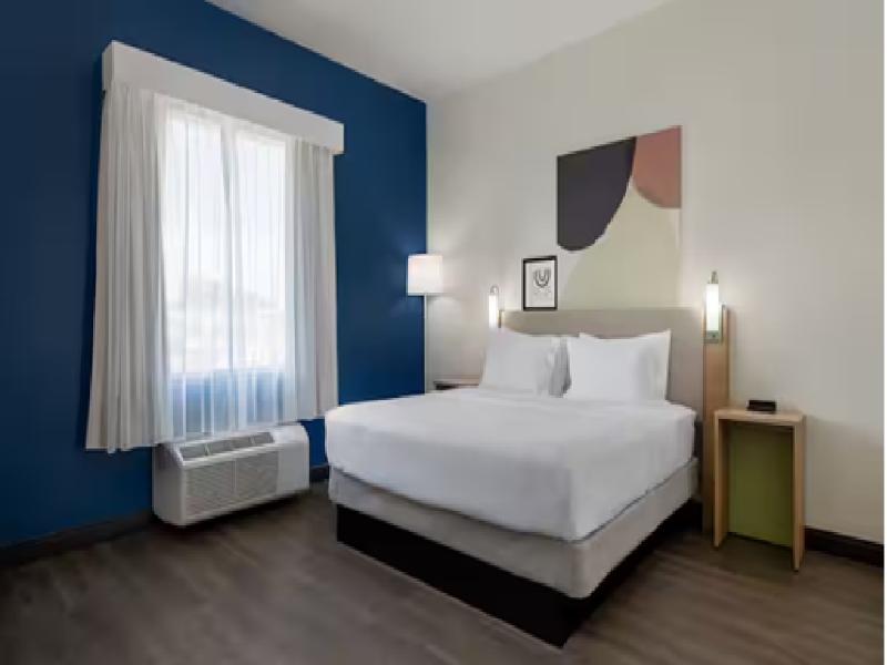 Spark By Hilton Artesia image